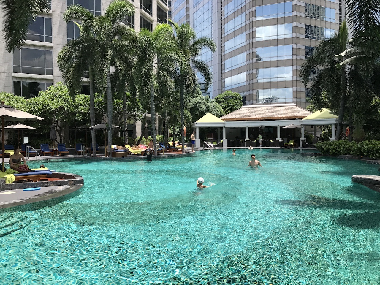 Conrad Bangkok pool