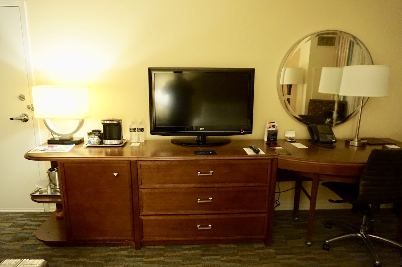 Hilton Orlando Bonnet Creek Desk and dresser