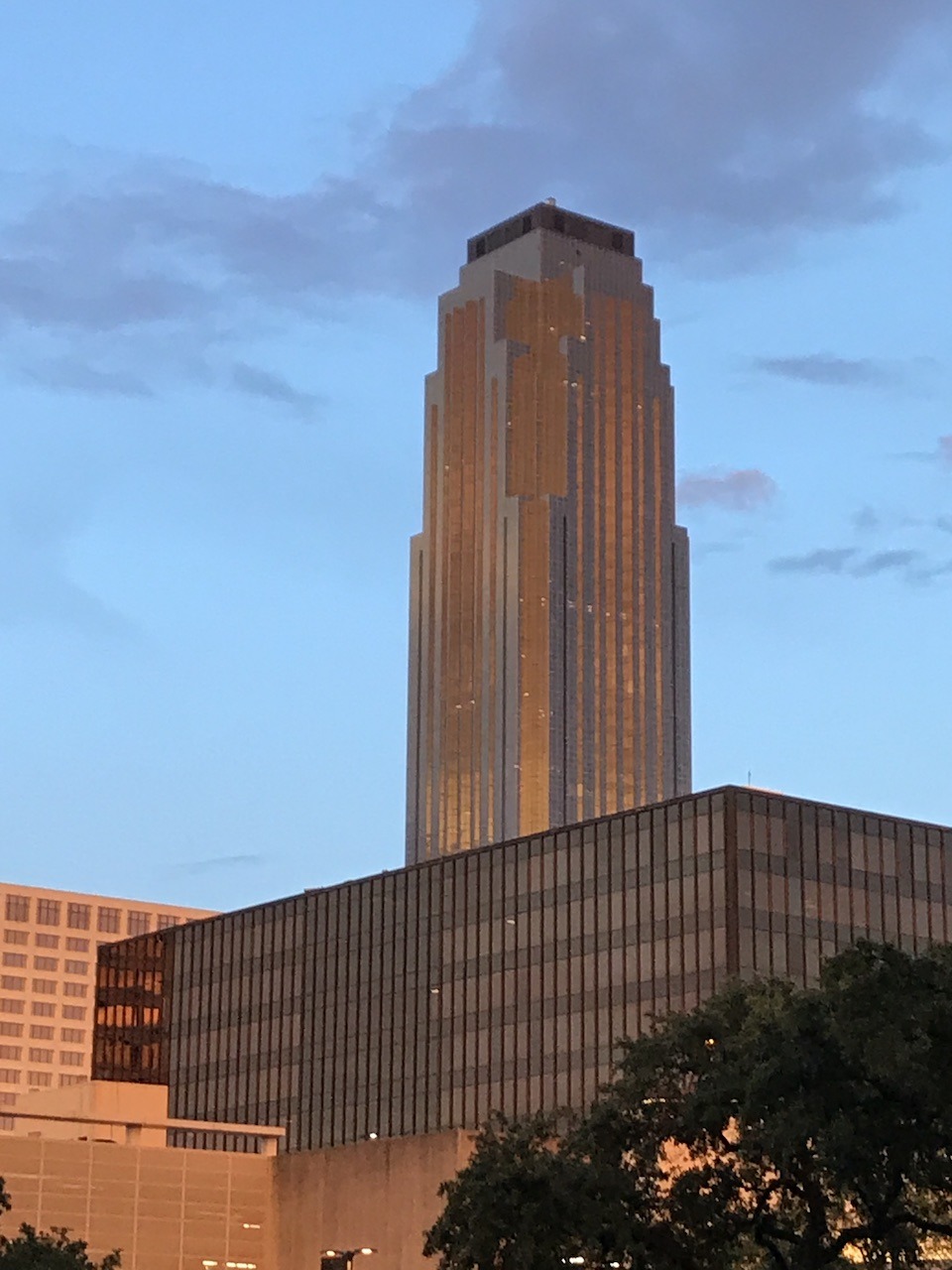 Williams Tower, Houston