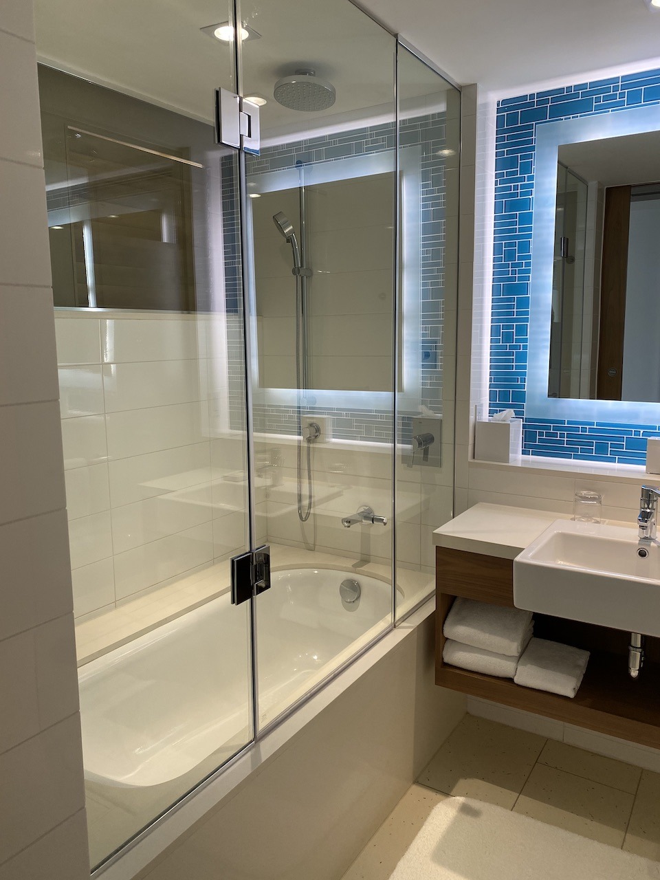 Grand Hyatt Baha Mar suite second bathroom tub