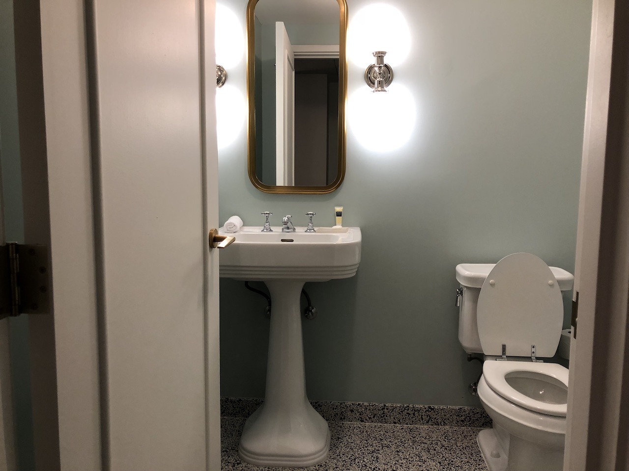 Hotel Confidante suite guest bathroom