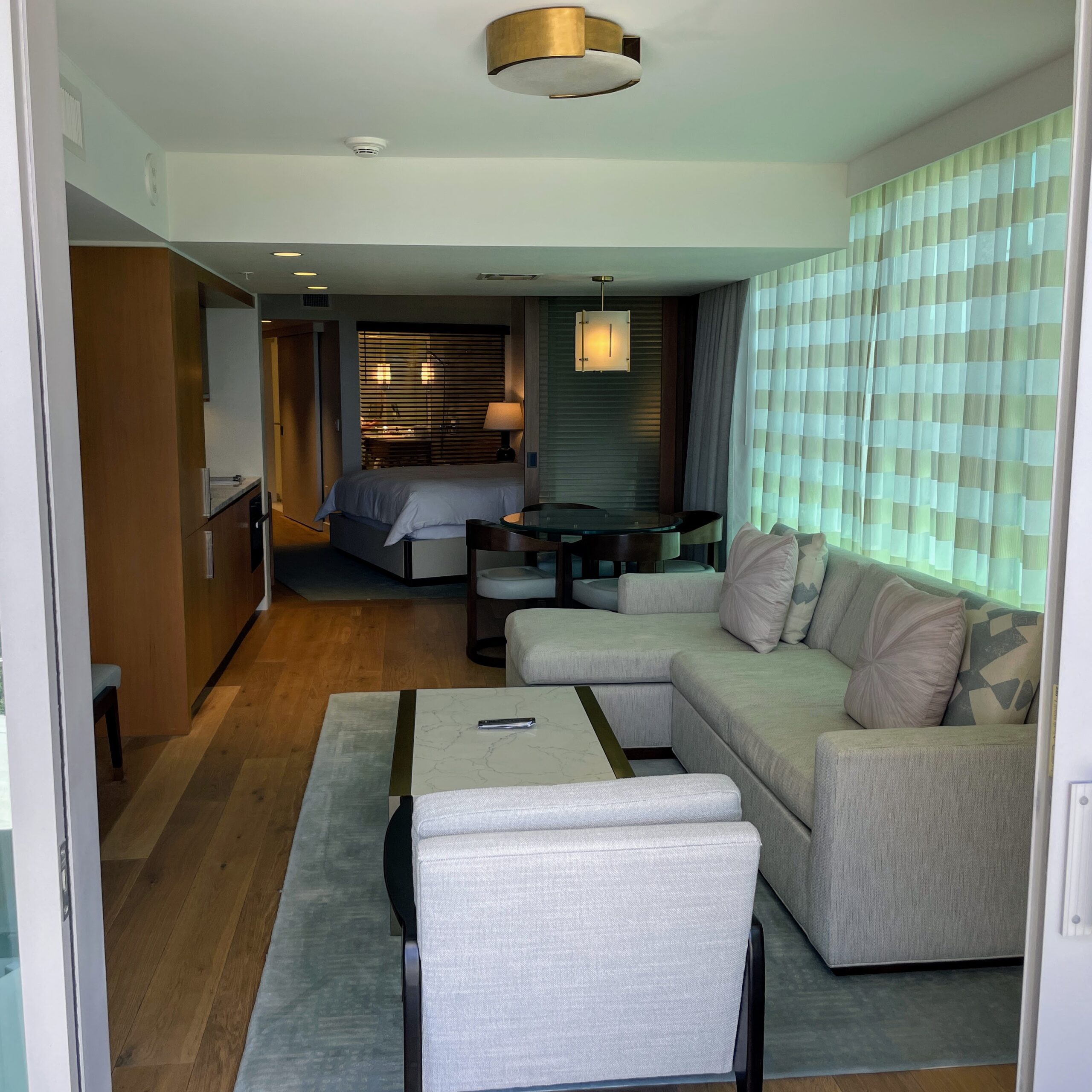 Review & Video: The Ritz-Carlton Waikiki Beach, Luxurious Residences & Hotel