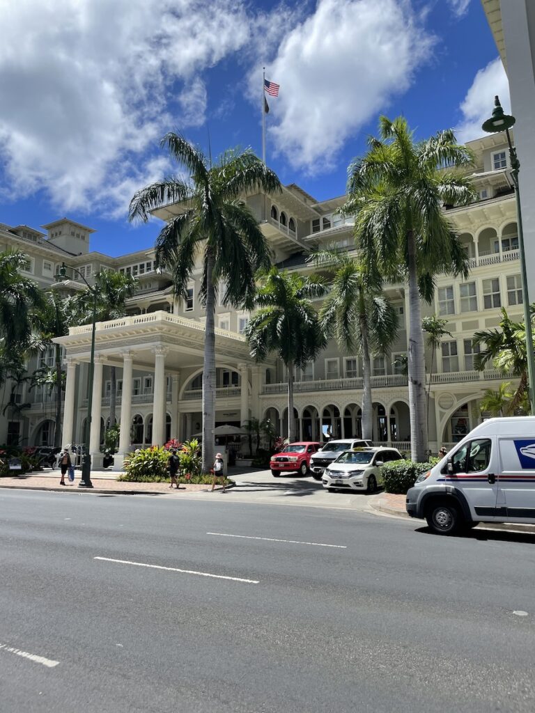 Review & Video: Moana Surfrider, Waikiki Beach Beauty