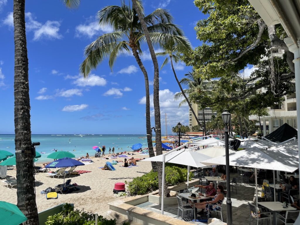 Review & Video: Moana Surfrider, Waikiki Beach Beauty