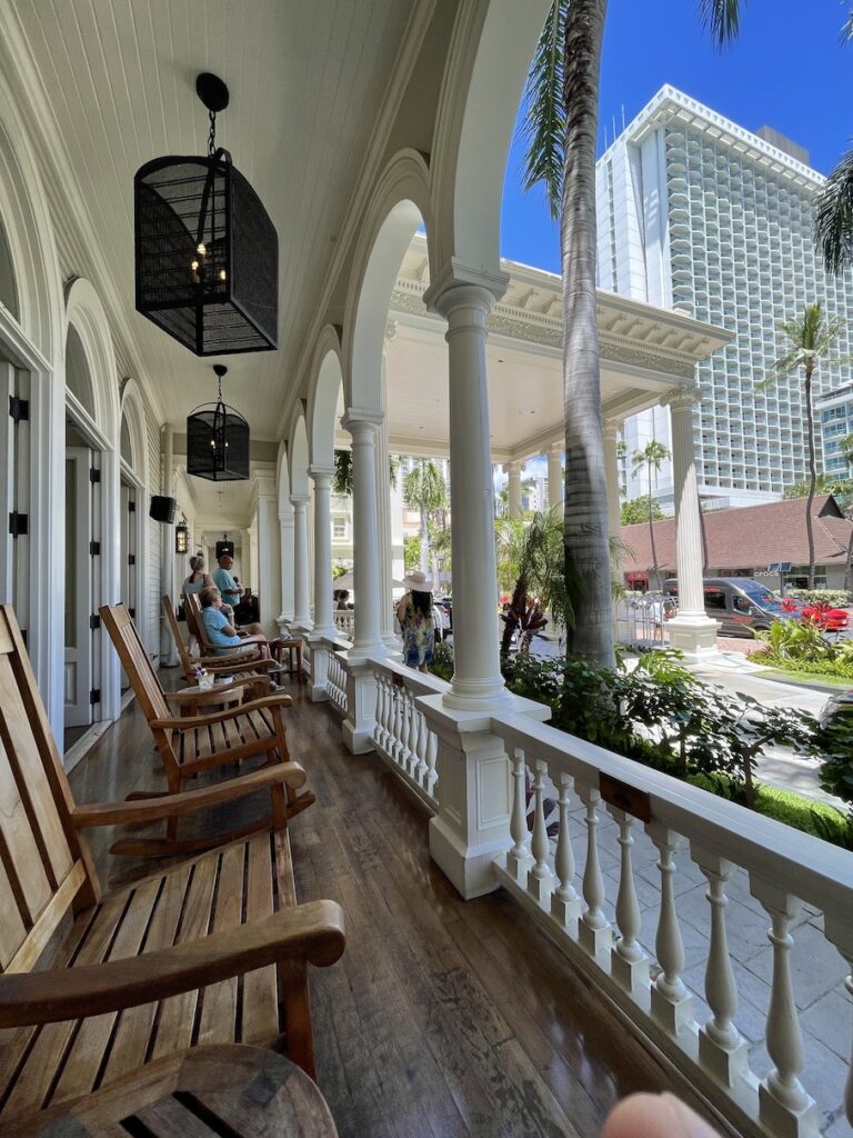 Review & Video: Moana Surfrider, Waikiki Beach Beauty