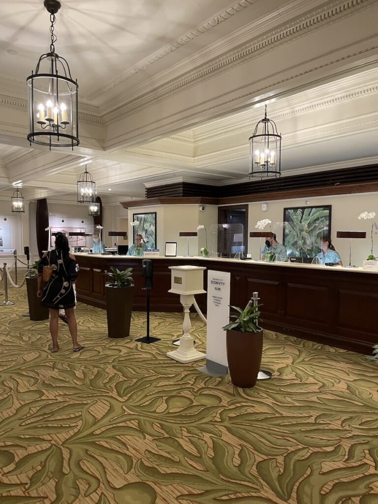 Review & Video: Moana Surfrider, Waikiki Beach Beauty