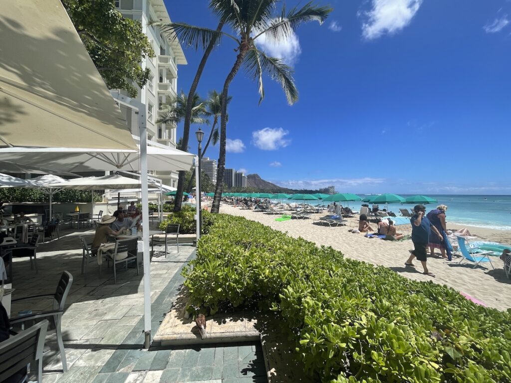 Review & Video: Moana Surfrider, Waikiki Beach Beauty