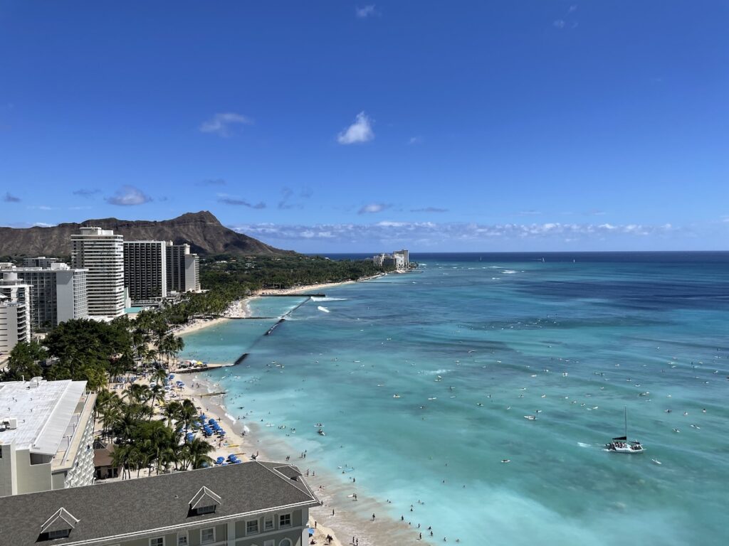 Review & Video: Moana Surfrider, Waikiki Beach Beauty