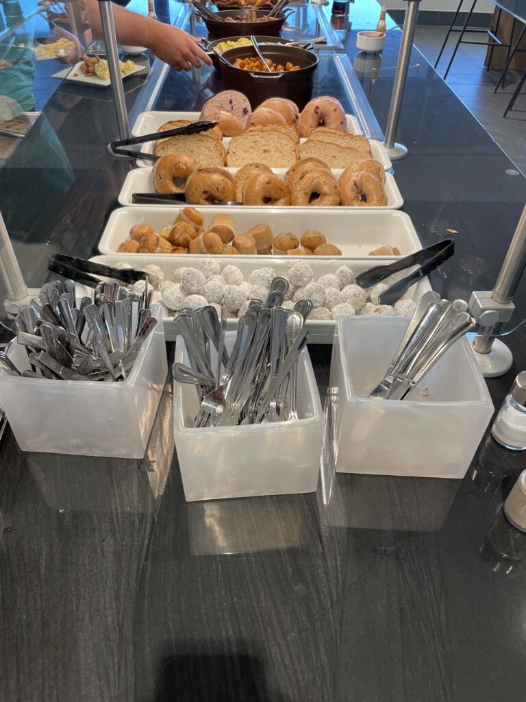 Review: American Express Centurion Lounge Phoenix – Small & Efficient