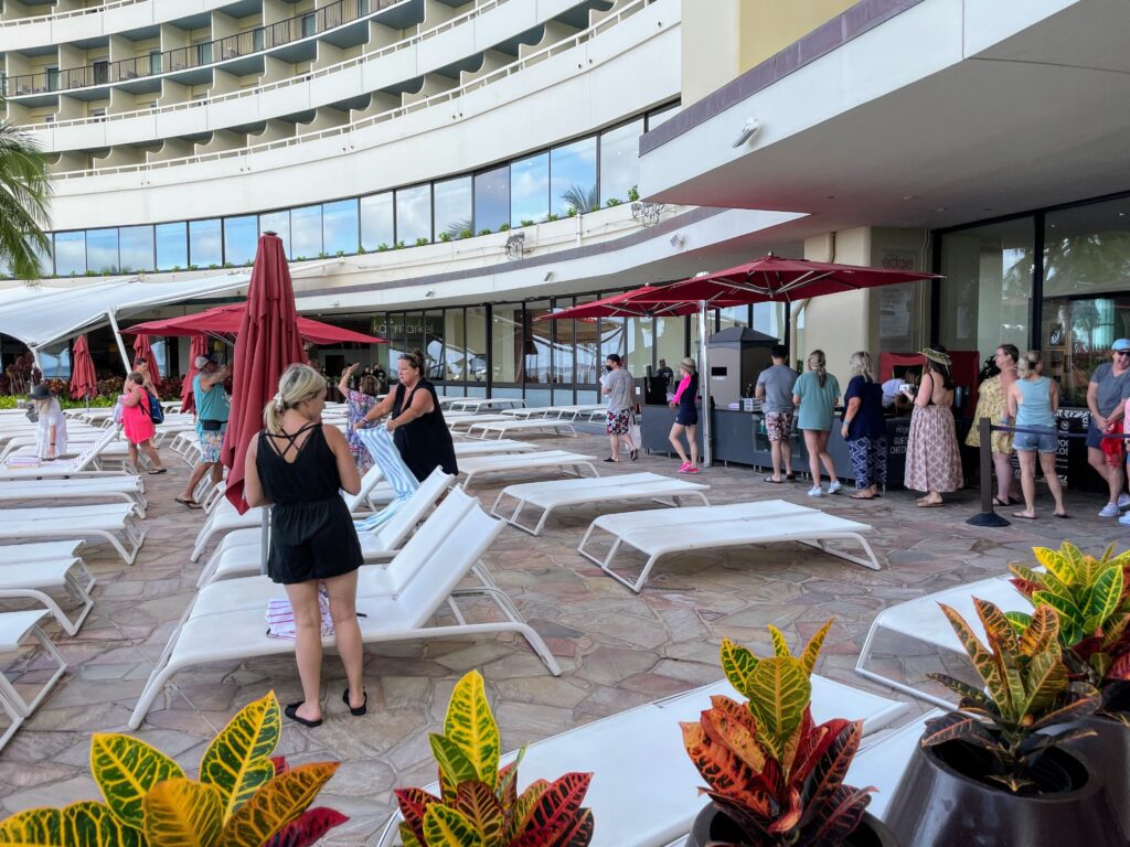 5 Key Features To Know When Deciding Between The Sheraton Waikiki Vs. Royal Hawaiian Hotel