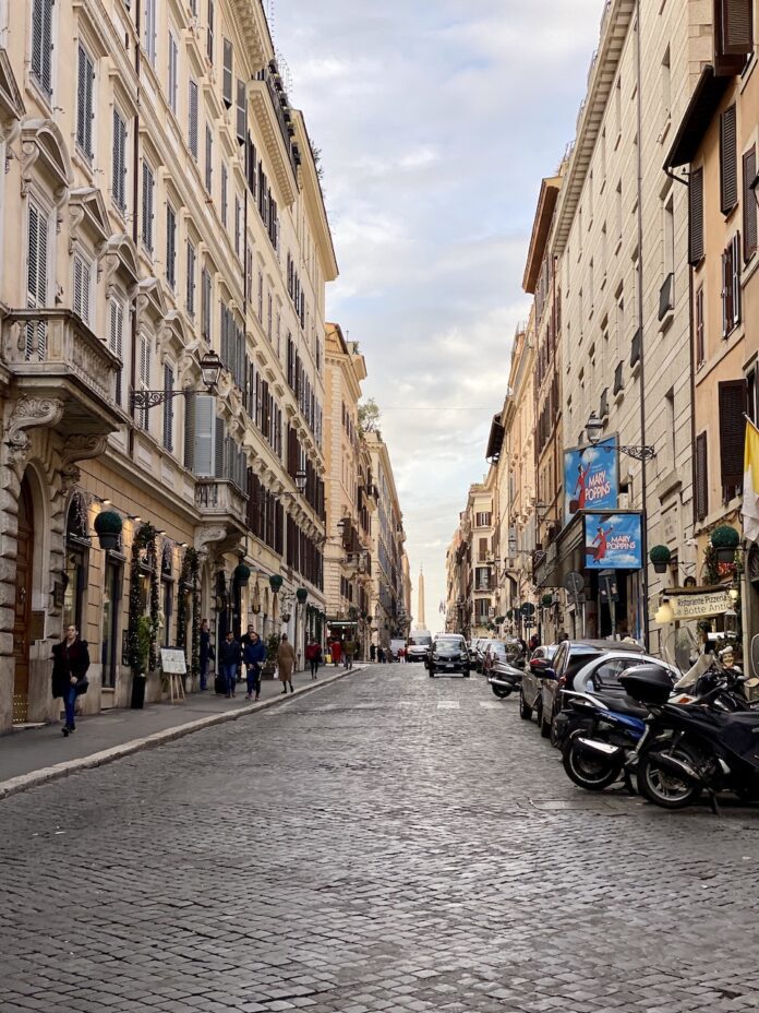 Ten-minute walk to the Spanish Steps