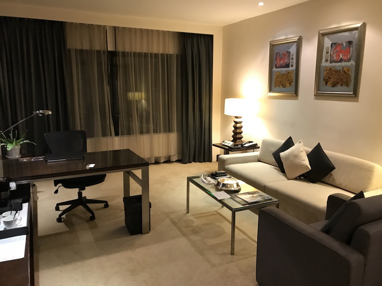 JW Marriott suite living room