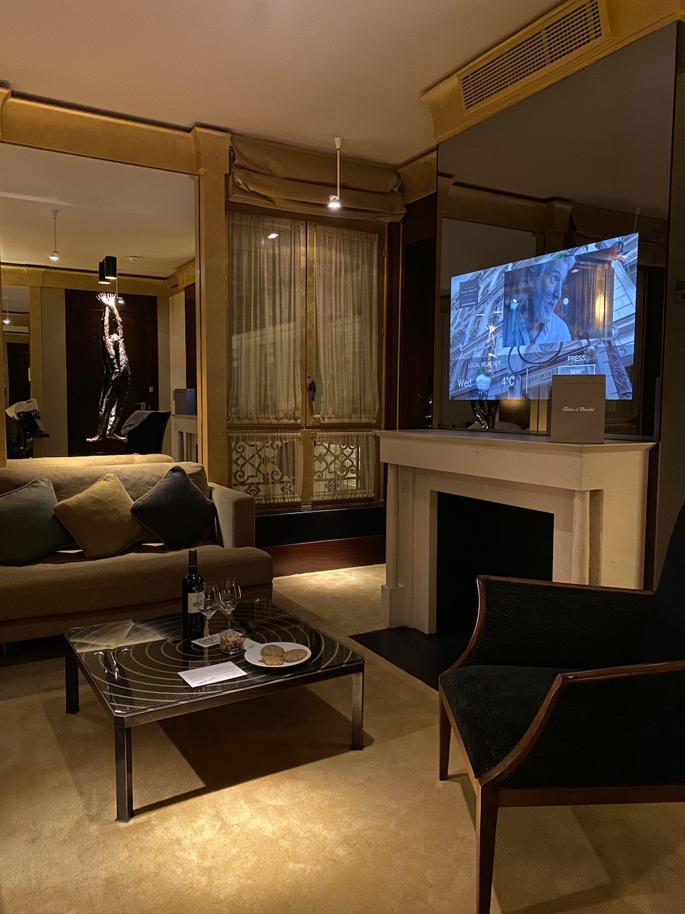 Park Hyatt Paris Vendome - Classic Parisian Luxury Suites & Lobbies Park Hyatt Vendome suite seating