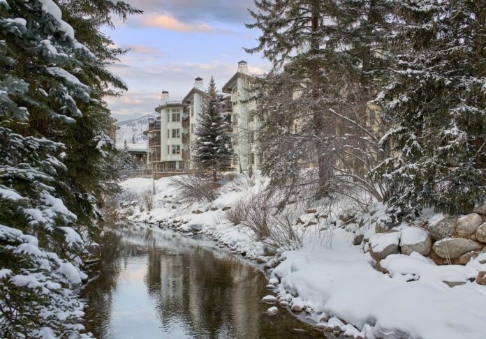 a river running through a snowy area