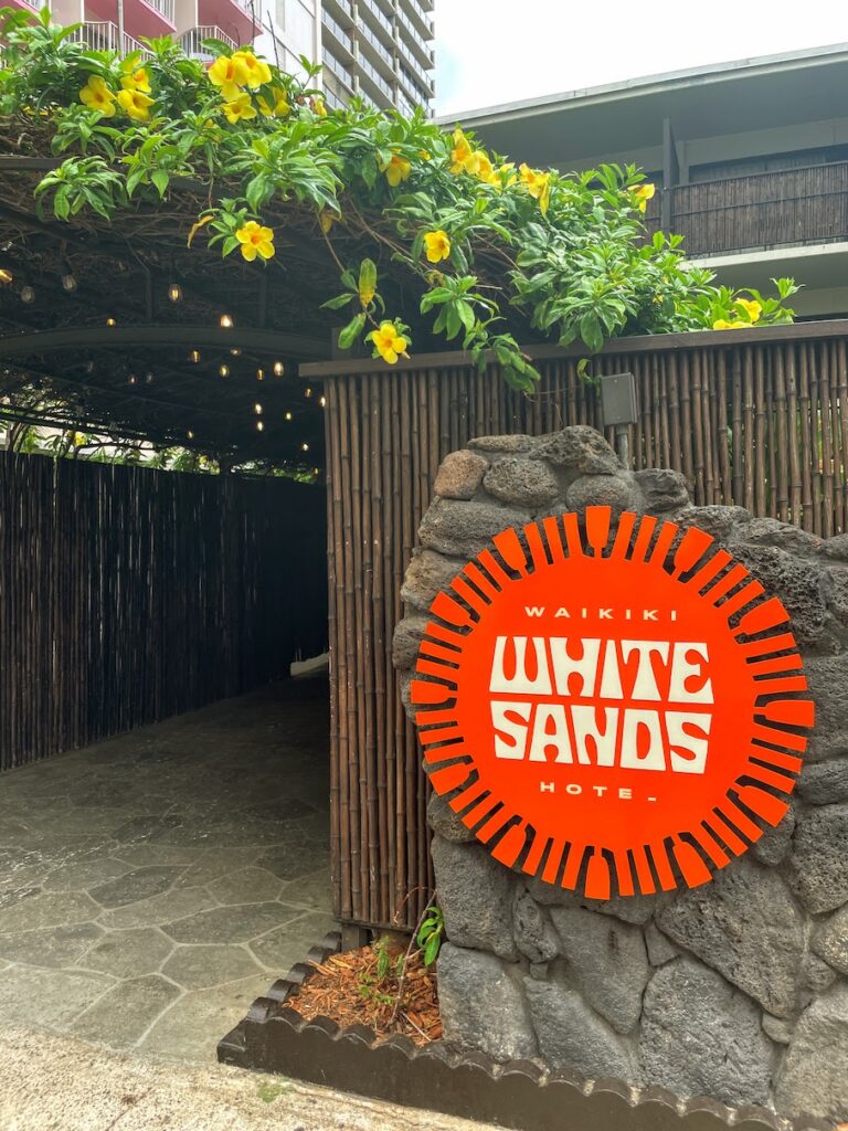 Entrance of the White Sands Hotel in Waikiki