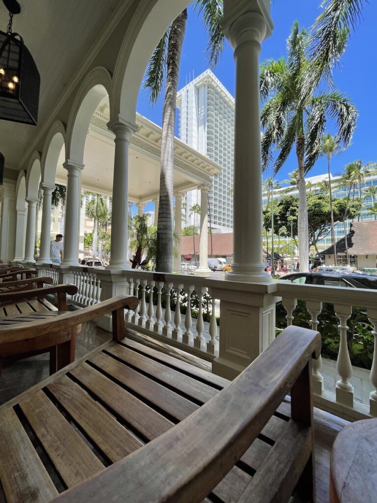 Review & Video: Moana Surfrider, Waikiki Beach Beauty