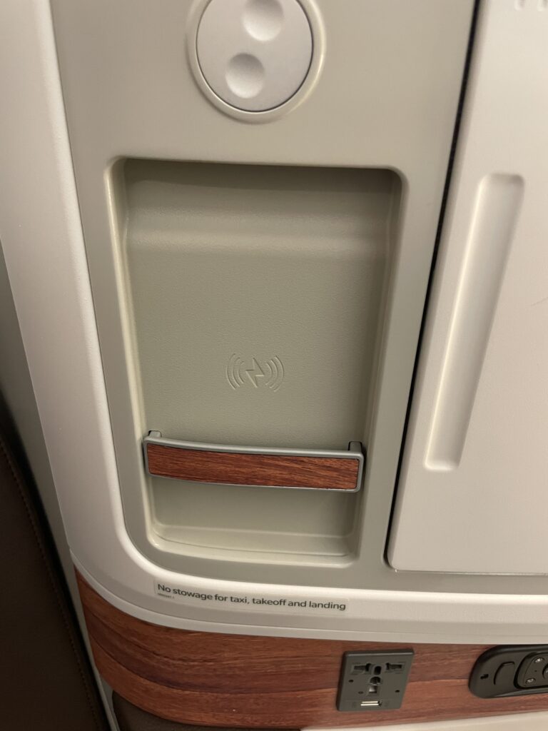 A Sneak Peek Of Hawaiian Airlines Boeing 787 Dreamliner Business Class Seats