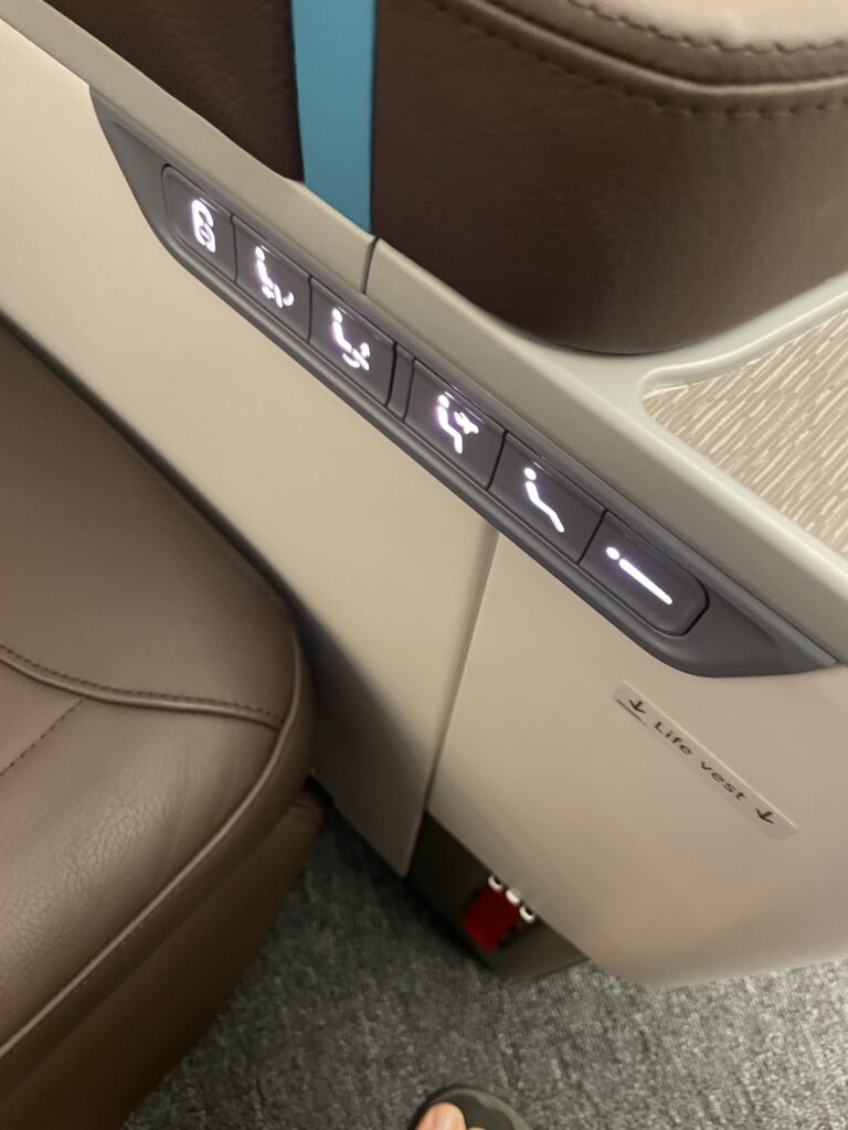 A Sneak Peek Of Hawaiian Airlines Boeing 787 Dreamliner Business Class Seats