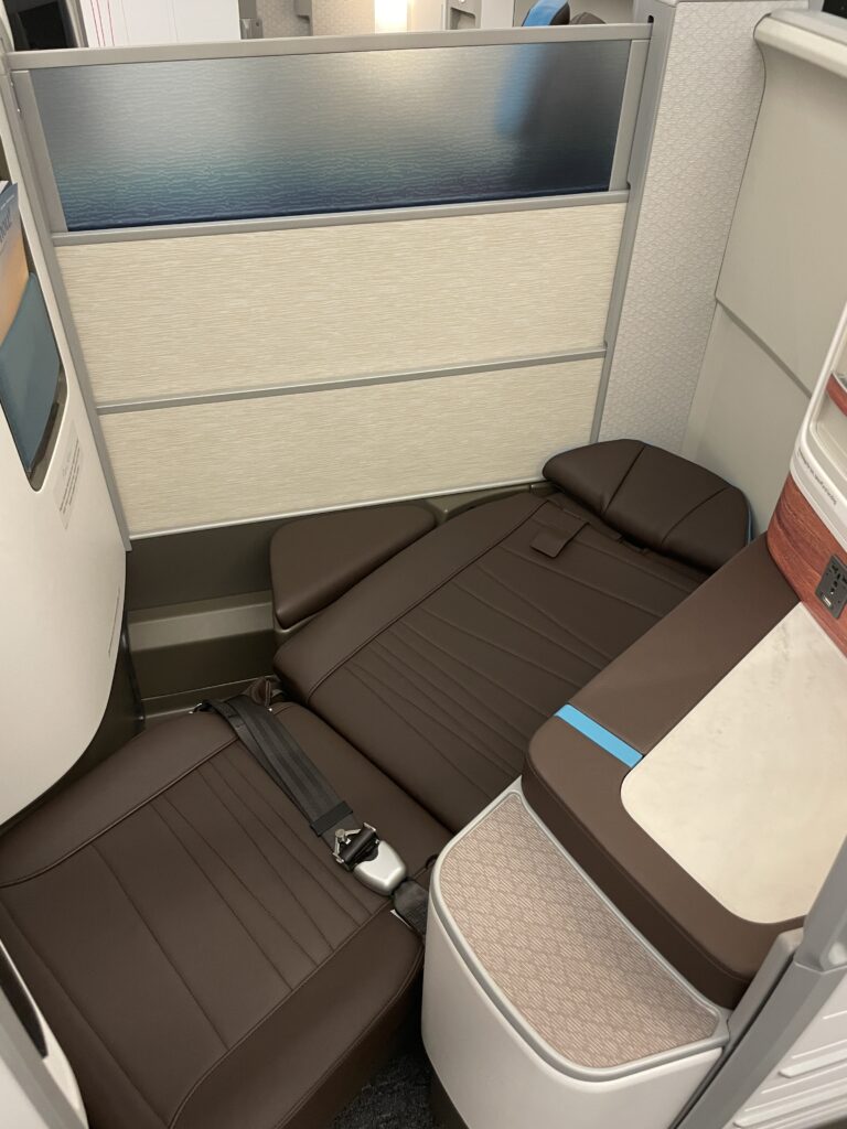 A Sneak Peek Of Hawaiian Airlines Boeing 787 Dreamliner Business Class Seats