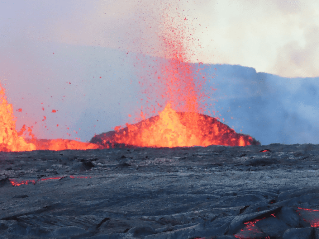 Kilauea Erupting Again | 82 Foot Lava Fountain Heights Reported