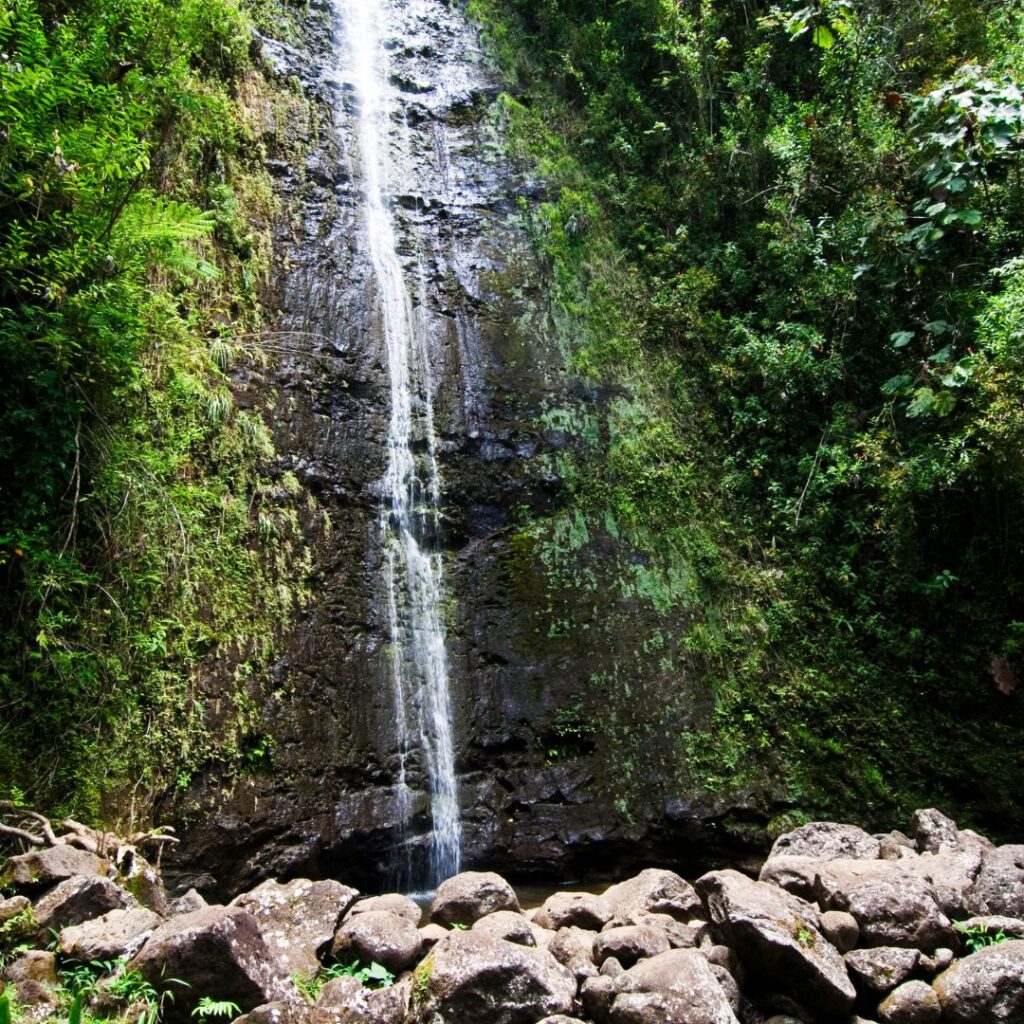 10 Spectacular Waterfall Hikes on Oahu