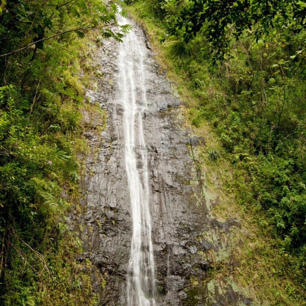 10 Spectacular Waterfall Hikes on Oahu