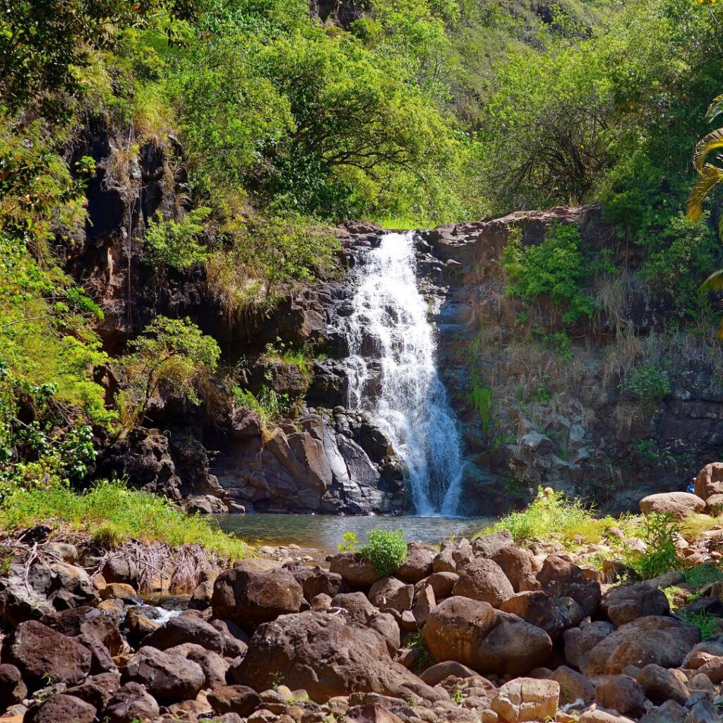 10 Spectacular Waterfall Hikes on Oahu