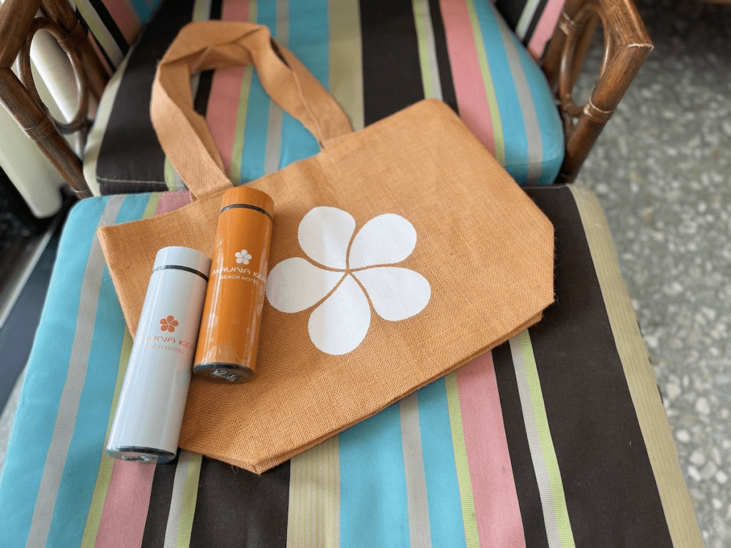 Hawaii packing list items like a reusable beach bag.