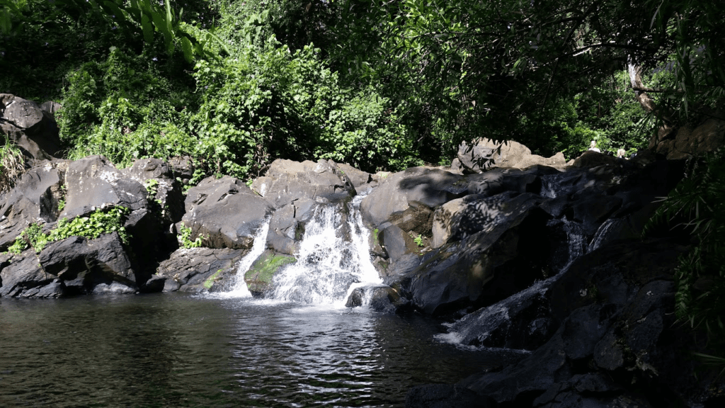 10 Spectacular Waterfall Hikes on Oahu
