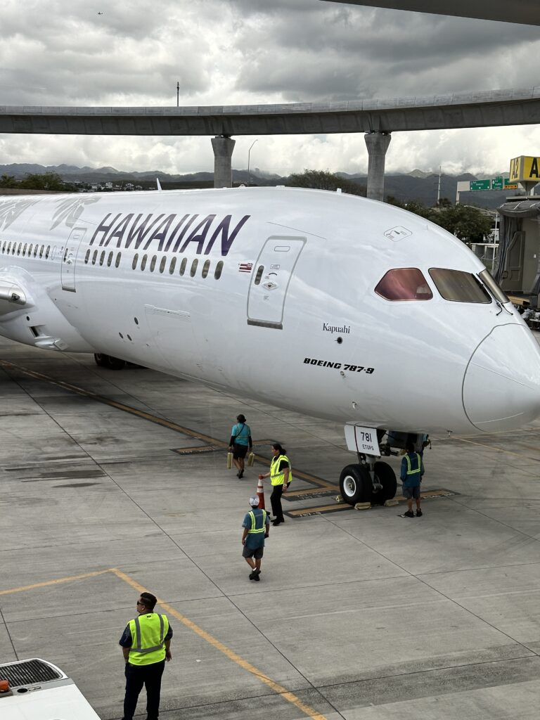 Hawaiian Airlines Boeing 787 Dreamliner at gate A2, Honolulu Airport