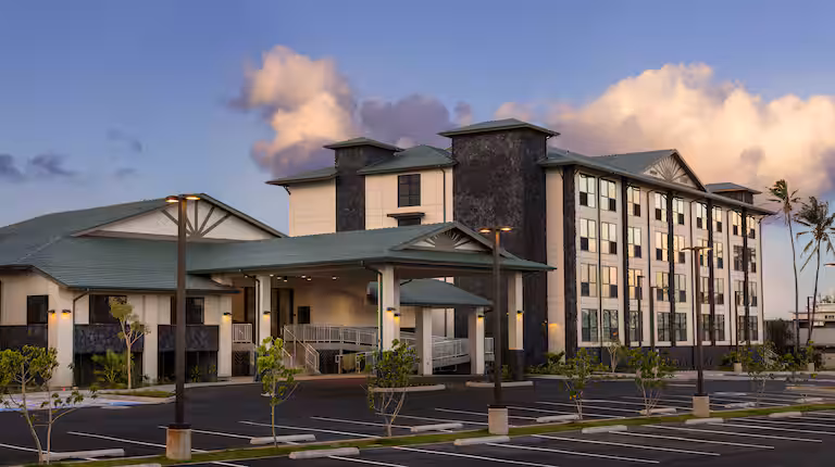 New Hotel Opens in Central Maui: Hampton Inn & Suites Maui North Shore